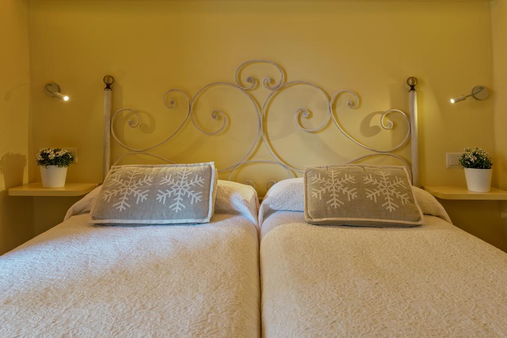Standard Twin Room Balcony